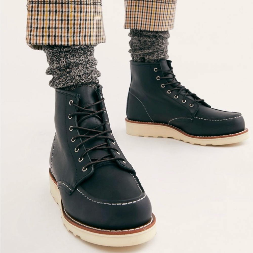 SOLD!  Red Wing 6” Classic Moc Boot